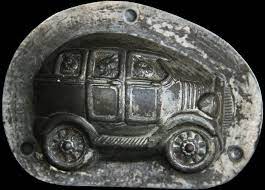 Antique Chocolate Mold Three Bunnies Sitting In Car Chocolade Mallen Chocolade Chocolade Taarten