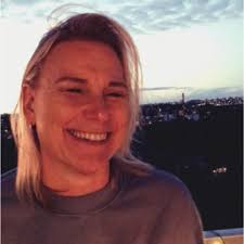 Jag är glad att kunna berätta att jag är kvar på SOKIGO som produktägare  för Minut Bygg och Minut Miljö och det är snart mitt sjunde år med  e-tjänster och integrationer. |