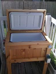 Create a streamlined cocktail station at your bar with commercial underbar ice chest bins! 9 Diy Pallet Cooler Ideas
