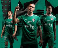 Santos fc 2021/22 umbro kit casa e ospite mercoledì santos futebol clube ha celebrato il suo 109 ° anniversario e sono stati svelati anche i kit per la casa e gli ospiti 2021/22 di umbro brasil.la popolare squadra del campeonato brasileiro sériea sarà rappresentata da pelé, robinho e neymar e il prossimo anno indosserà le familiari. Tercera Camiseta Adidas Del Atlas Fc 2017 18