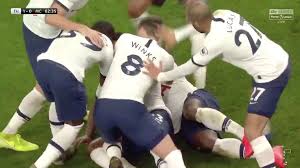 Bergwijn croatia netherlands under win vavel brace seals dutch panoramic celebrating steven goal above half. Steven Bergwijn Debut Goal Celebration Shows Spurs Newbie Is Instant Hit With Teammates Video Harry Hotspur