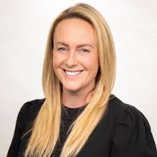 Amanda Buckle's Instagram, Twitter & Facebook