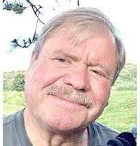 Robert Hider's Instagram, Twitter & Facebook