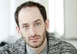 Al presentar su libro prevención de operaciones con recursos de procedencia ilícita en. Tudor Aaron Istodor Actor Interview Cineuropa