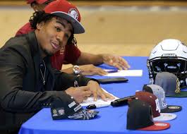 Latest on alabama crimson tide wide receiver jaylen waddle including news, stats, videos, highlights and more on espn. Episcopal S Jaylen Waddle Signs With Alabama