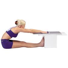 The sit and reach test is a common measure of flexibility, and specifically measures the flexibility of the lower back and hamstring muscles. Sit And Reach Test Gelenkigkeit Topsporttests De