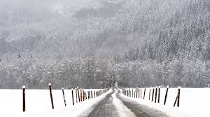 15 litres d'eau, 70 litres de graviers et 50 litres de sable (ou 120 litres d'un mélange à béton 0/20 contenant sable et graviers prémélangés) et un sac de 35 kg de ciment. Meteo Neige Et Pluie Abondantes S Abattent Sur La Suisse