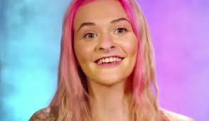 Amber Sheffield's Instagram, Twitter & Facebook