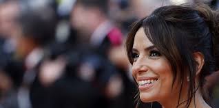 Eva Longorija blista na naslovnoj strani! Autentična je i zavodljiva (FOTO) 