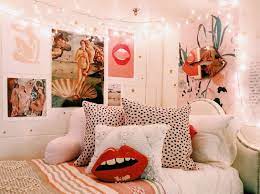 Pinterest Clairekmay Dorm Room Wall Decor Dorm Room Decor Dorm Room Designs