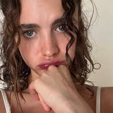 Stacey Brown (@staceybrooon)