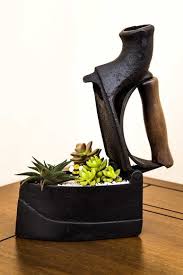 Suculentas No Ferro De Passar Em 2020 Ferro De Passar Antigo Ferro De Passar Decoracao De Relogio De Parede