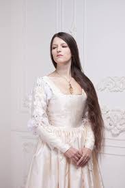 Renaissance Wedding Dress Ivory 15th Century Italian Gown Etsy In 2020 Renaissance Wedding Dresses Ivory Wedding Dress Wedding Dresses Corset