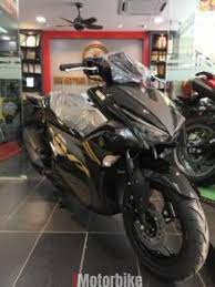 Pricing from hong leong yamaha motor (hlym) for this very popular 155 cc scooter is now rm10,088, excluding road tax, insurance and since its launch in malaysia in 2017, this is the second time hlym has updated the nvx 155, with the first colour revision coming at the end of 2019. 2018 Yamaha Nvx 155 Low Downpayment New Motorcycles Imotorbike Malaysia