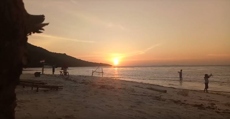 Image result for sunrise karimun jawa"