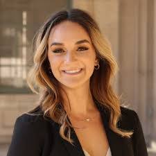 Ashley Bussell's Instagram, Twitter & Facebook