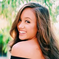 Hannah Scholl's Instagram, Twitter & Facebook