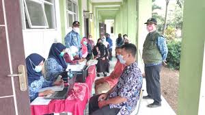 We did not find results for: Puskesmas Losarang Jemput Bola Sambangi Tiap Sekolah Indramayu