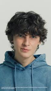 Collaboration Still wondering if the new #GalaxyZFlip7 is perfect for you?  Here are 7 ultra sleek & powerful features that make the all-new Galaxy Z  Flip7 the most pocket-perfect AI phone. #GalaxyAI #