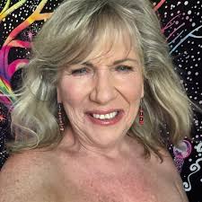 Donna J. Quinton (@irishlasdq) • Threads, Say more