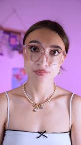 Laurie Lemieux's Instagram, Twitter & Facebook