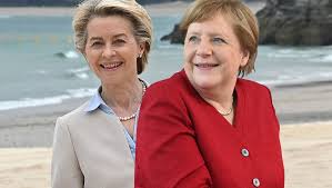 Von april 2000 bis dezember 2018 war sie bundesvorsitzende der cdu. Angela Merkel Ursula Von Der Leyen Hand In Hand Seltener Auftritt Mit Ihren Ehemannern Bunte De