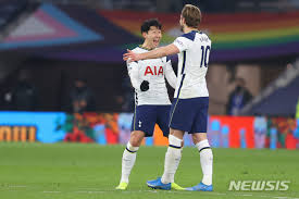Born 8 july 1992) is a south korean professional footballer who plays as a forward for premier league club tottenham hotspur and captains the south. ë‰´ì‹œìŠ¤