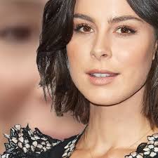 Offiziell haben es die beiden zwar noch nicht bestätigt, aber in der musikbranche soll die beziehung schon länger ein offenes geheimnis sein … im dezember wurden sie bereits händchenhaltend am berliner. Lena Meyer Landrut Das Baby Ist Da Sie Ist Zum 1 Mal Mama Geworden Bunte De