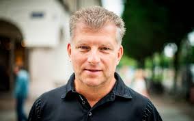 Seger, som er fra helsingborg, spillede for linköpings fc i fem sæsoner. Sa Tycker Goteborgarna Om Lofvens Agerande Gp