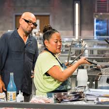 Have you guys been watching!!?? 24 in 24, last chef standing is REALLY  getting close to the last chef standing. @foodnetwork Premiering NOW, May  24th at 8pm – “Risk-Taking & Precision” #24in24 @