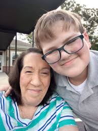 What is the name of the restaurant with a tree growing through it in  Jacksonville?