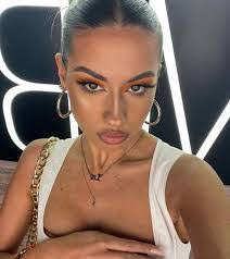 Daniella Ford's Instagram, Twitter & Facebook