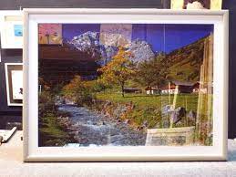 Un Puzzle Da 1000 Pezzi In Una Cornice Colorata A Mano Fatti D Arte Cornici Su Misura Dipinti E Stampe
