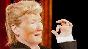 Thời trẻ, những nữ diễn viên gạo cội này xinh đẹp và gợi cảm đến bất ngờ!