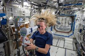Jika teman ada yang di tanyakan/tidak memahaminya silahkab tanyakan di kolom komentar, disini saya tidak ada unsur apa2 di sini saya hanya berbagi tutorial. Tanya Ethan Bagaimana Menjadi Ahli Astrofisika Atau Astronot