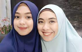 Ayah oki setiana dewi dan ria ricis meninggal dunia. Ria Ricis Dituding Rebut Suami Orang Begini Tanggapan Santai Oki Setiana Dewi