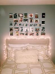 79 Ideas The Basics Of Aesthetic Room In Your Bedrooms Bedrooms Aesthetic Bedroomideas Alatgaming In 2020 Easy Diy Room Decor Cozy Bedroom Design Dorm Room Decor
