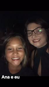 Ana Beatriz, minha neta mais velha favorita,, Parabéns e feliz  aniversário!, Hoje, dia 28/2, você está completando 15 anos. Se eu pudesse  resumir sua personalidade em poucas palavras, diria que você ...