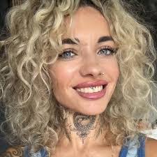 Alicia Dombrowski's Instagram, Twitter & Facebook