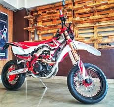 New Crossfire Rm 250 With Double Exhaust Motorcycle R Moto Bikelife Yamaha Bike Motorbike Ktm Honda Bike Life Motorcycle Bike