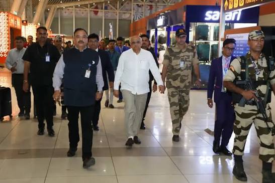 CM ભૂપેન્દ્ર પટેલ અમેરિકા- કેનેડાના પ્રવાસે રવાના #BhupendraPatel  #GujaratCM #ChiefMinisterBhupendraPatel #AmericaVisit #CanadaVisit  #tv13gujarati