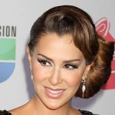 Larry ramos reapareció tras la sentencia en eeuu de. Ninel Conde Biografia Datos Familia Famous Birthdays