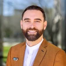 Any sales people in Austin looking for an in-office AE high-velocity sales  role? Message me!