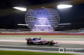 Miért különleges egy sivatagi verseny paddockja? Bahreini Nagydij Latvanyos Kepek A Masodik F1 Es Szabadedzesrol Ejszakai Szaguldas