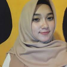 Selfie selalu menjadi keharusan ketika mendatangi tempat yang baru atau bertemu kerabat yang sudah lama tak bersua. Kumpulan Foto Cewek Jilbab Cantik Dan Manis Untuk Dp Bbm Manis Bulan Ramadhan