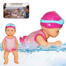 Ein echtes schmuckstück ist diese puppe mit badewanne, die dir außergewöhnlichen spielspaß bringt. Interaktive Schwimmpuppe Baby Puppe Mit Kaufland De