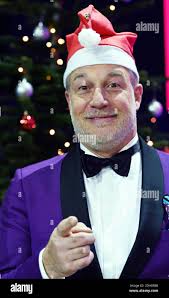 Rheinau, Germany. 09th Dec, 2020. The singer Marc Marshall (l) rehearses  his 100 online concert together with the actor Ralf Bauer, who participates  as a guest. The concert will be streamed live