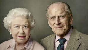 Biografiku.com | ratu elizabeth ii dikenal sebagai pemimpin negara kerajaan inggris. Pangeran Philip Meninggal Ratu Elizabeth Bakal Wariskan Tahta Ke Charles Dunia Tempo Co