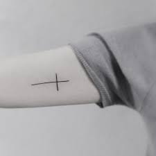 Innen oberarm tattoos tatto oberarm innenseite schmerzen tattoo oberarm mann innen tattoo motive oberarm innenseite tattoo arm mann 2020 02 03 tiere tattoos motive tattoovorlage kleine tattoos am unterarm und handgelenk. 1001 Ideen Fur Ein Kreuz Tattoo Infos Uber Die Popularsten Designs
