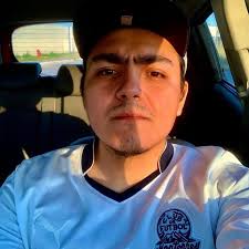 TE APARECIÓ DOS ACTUALIZACIONES JUNTAS? IOS 17.7 ESTA DESTINADA A QUE EL  USUARIO SE MANTEGA EN IOS 17 PERO CON PARCHES DE SEGURIDAD IOS 18: NUEVO  SISTEMA OPERATIVO CON GRANDES CAMBIOS SI